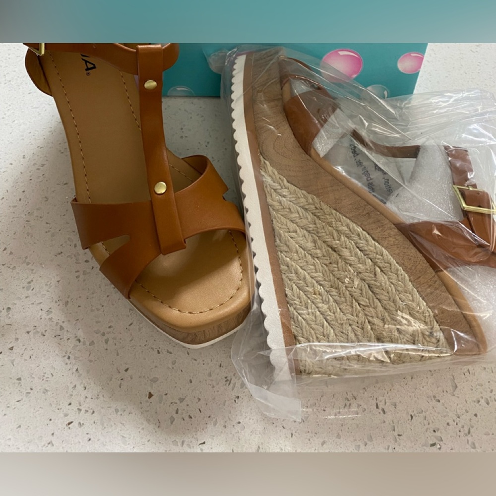 Soda Shoes - Mixed wedges